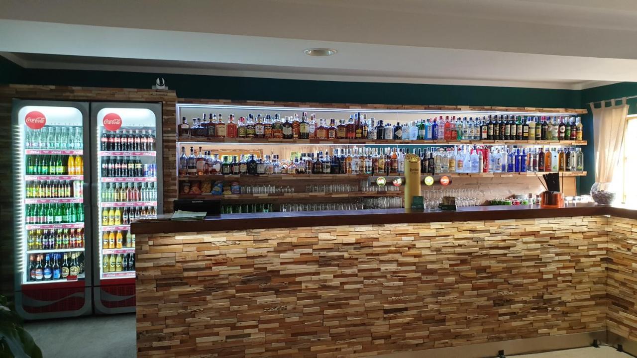 ForRest hotel Chomutov Eksteriør bilde