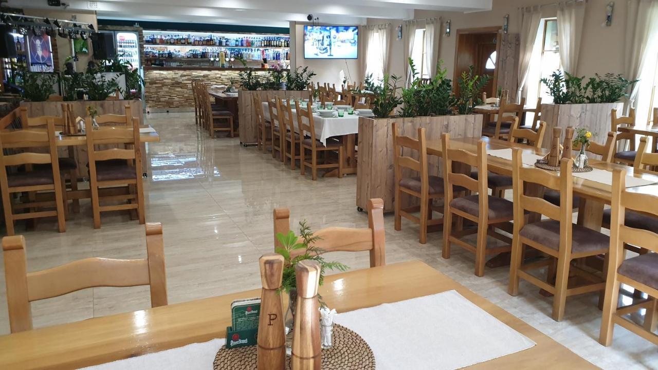 ForRest hotel Chomutov Eksteriør bilde
