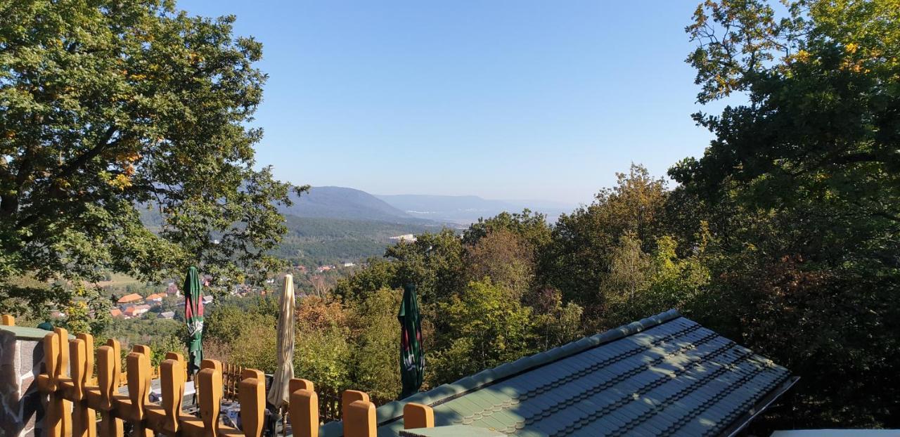 ForRest hotel Chomutov Eksteriør bilde