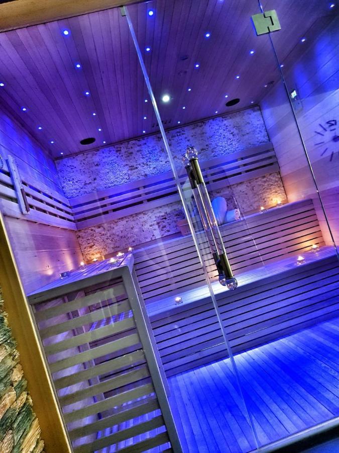 ForRest hotel Chomutov Eksteriør bilde