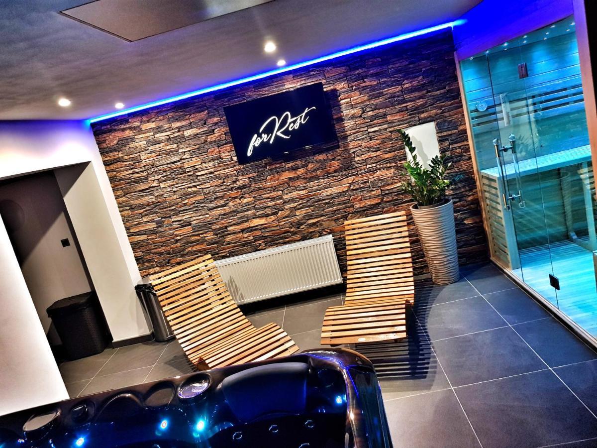ForRest hotel Chomutov Eksteriør bilde