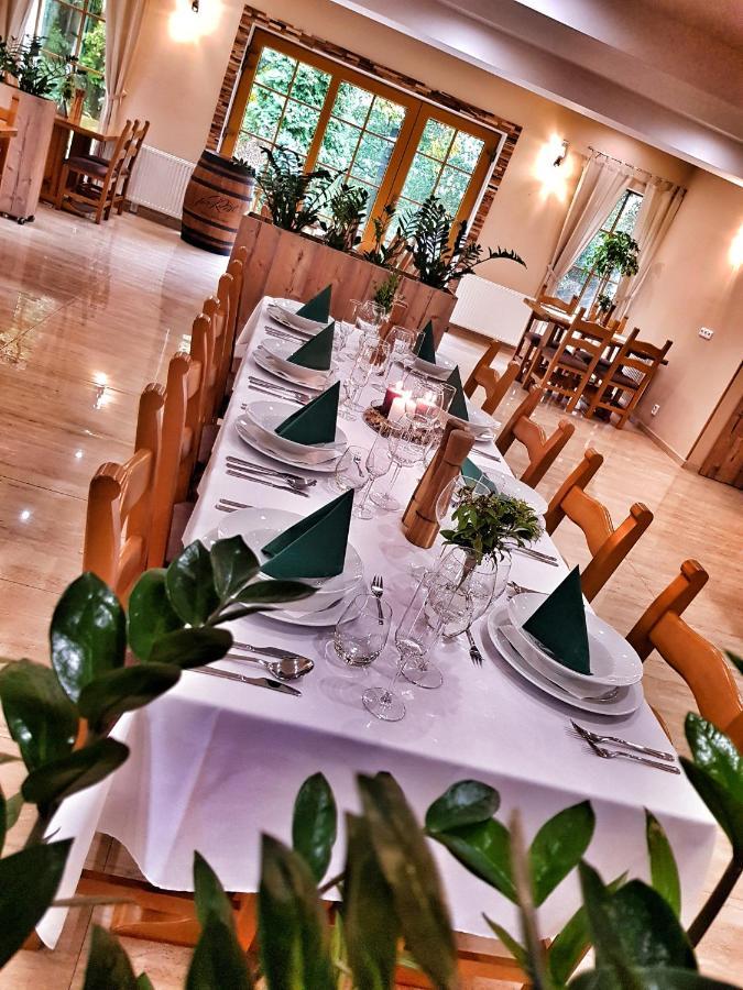 ForRest hotel Chomutov Eksteriør bilde