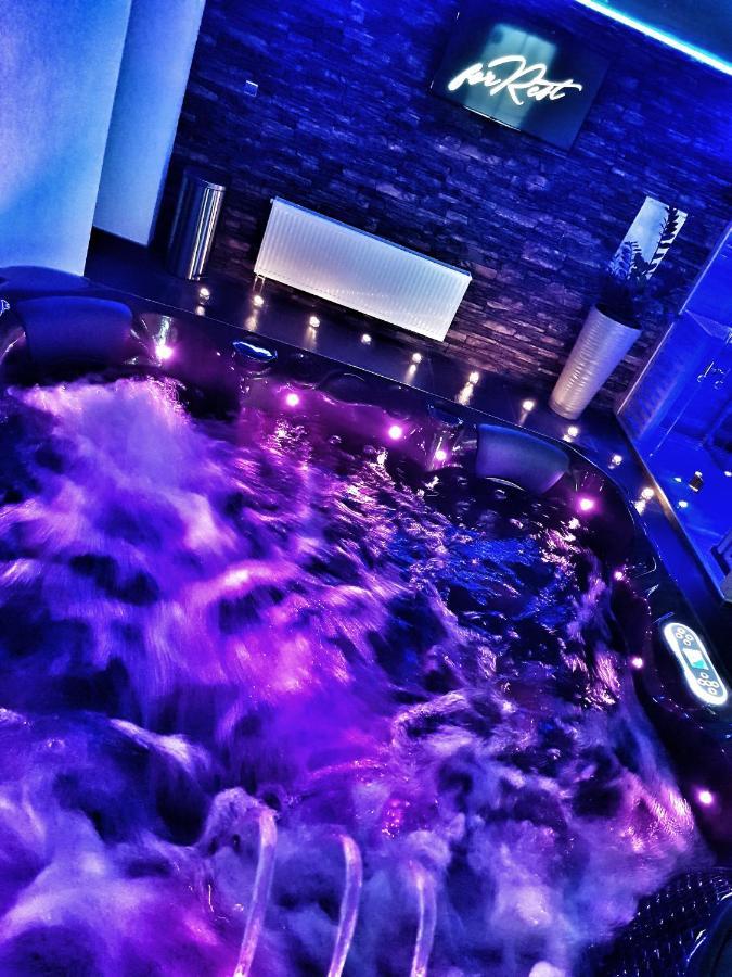 ForRest hotel Chomutov Eksteriør bilde