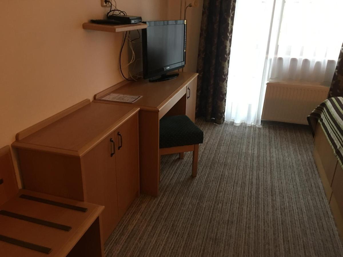 ForRest hotel Chomutov Eksteriør bilde